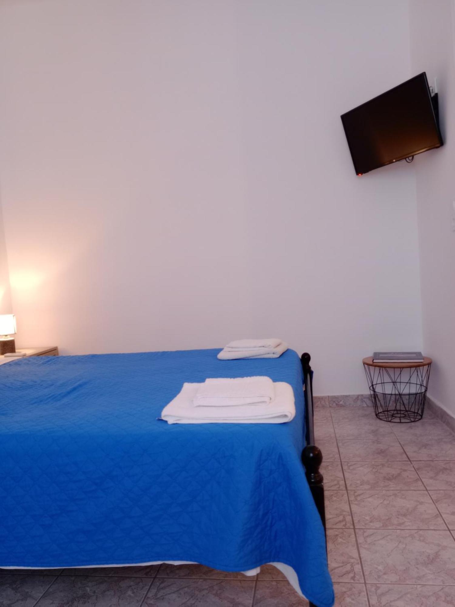 Meltemi Rooms And Studios Анафи Экстерьер фото